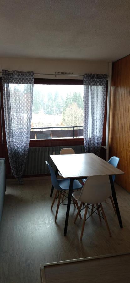 Studio Le Lacuzon Avec Piscine Et Tennis Exterieurs לה רוס מראה חיצוני תמונה